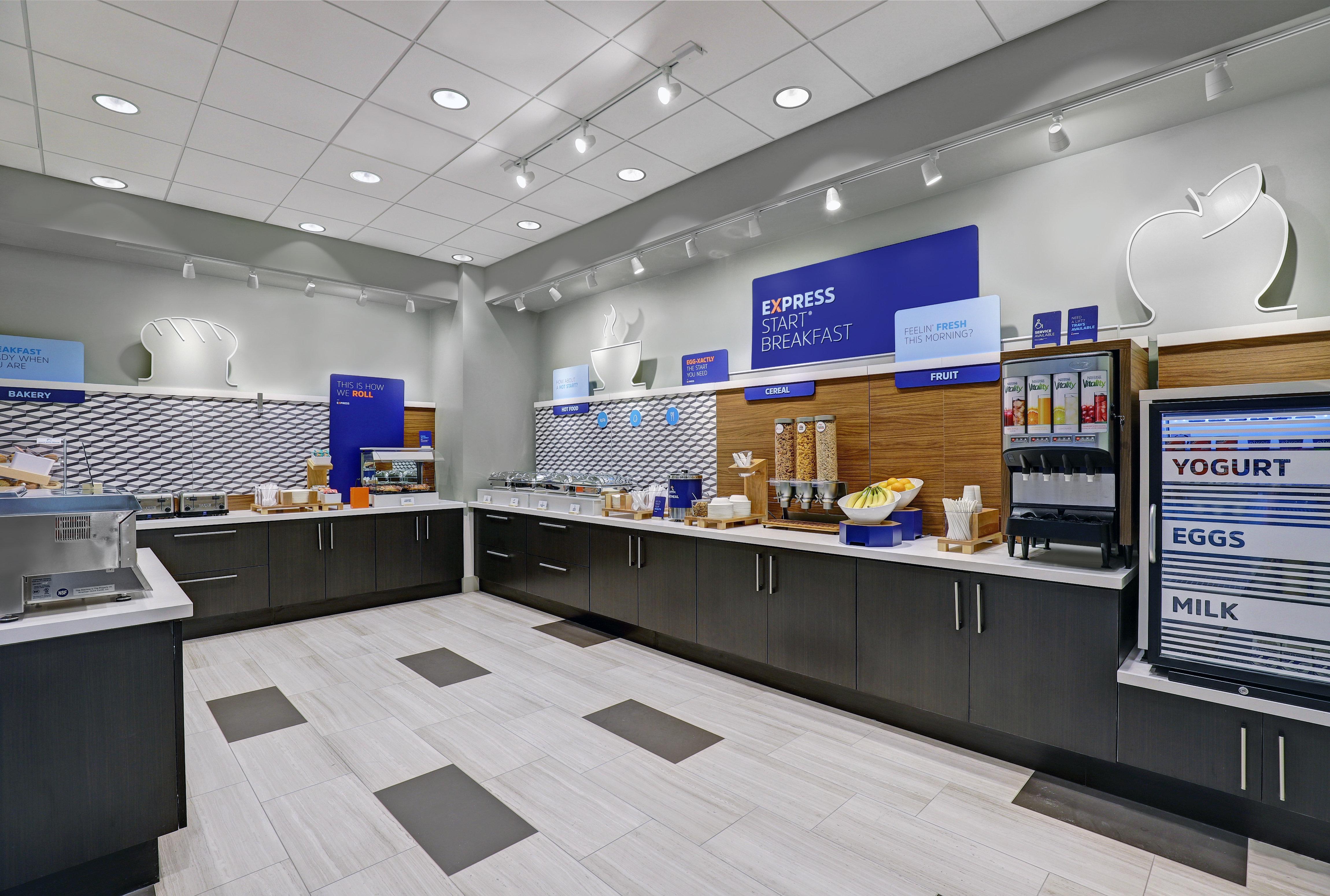 Holiday Inn Express - Kingston West By Ihg Exterior foto