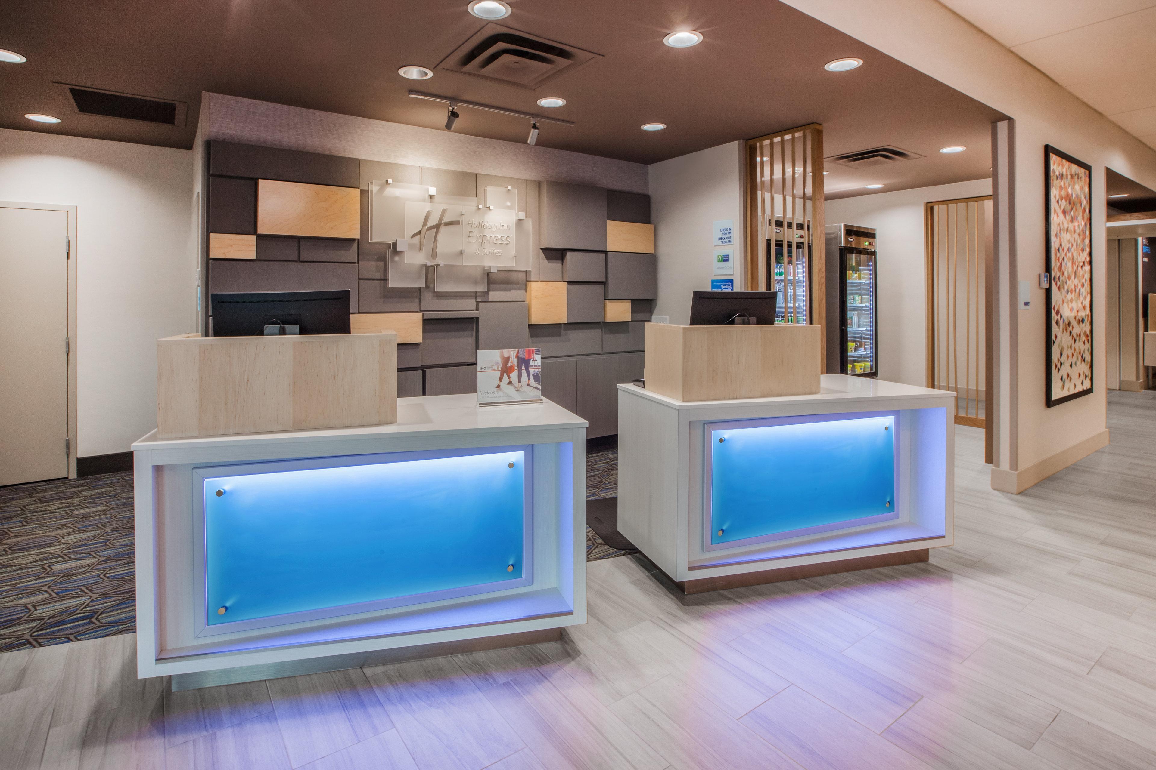 Holiday Inn Express - Kingston West By Ihg Exterior foto